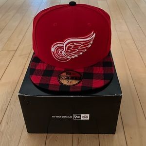 Brand New Custom made Detroit Red Wings New Era SnapBack. Size 7 3/8.